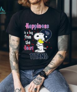 Snoopy and Woodstock happiness is a hug from the heart Tennessee Titans shirt