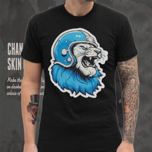 Strong Detroit Lion Wearing Helmet shirt