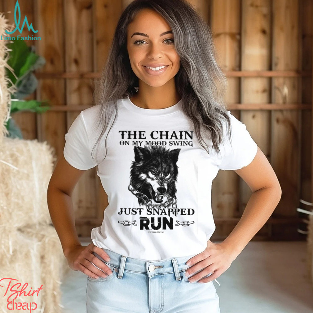 THE CHAIN ON MY MOON SWING Wolf Classic T Shirt THE CHAIN ON MY MOON SWING Wolf Classic T Shirt