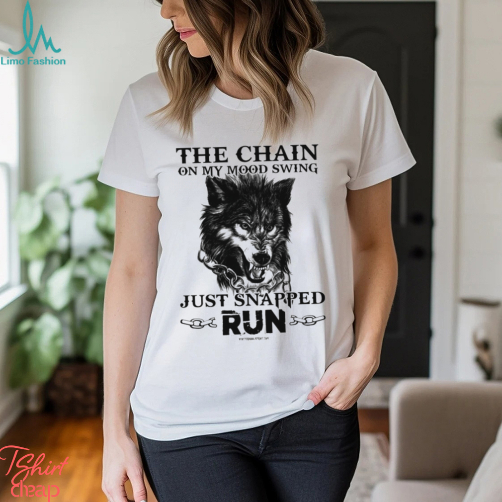 THE CHAIN ON MY MOON SWING Wolf Classic T Shirt THE CHAIN ON MY MOON SWING Wolf Classic T Shirt