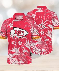[The best selling] Kansas City Chiefs NFL Flower Summer Football All Over Print Classic Hawaiian Shirt