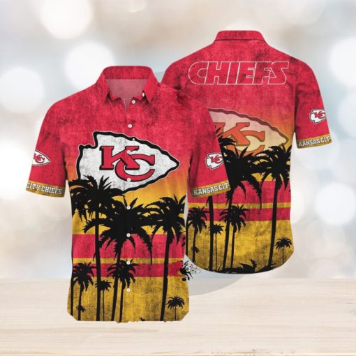 [The best selling] Kansas City Chiefs Short Style Hot Trending Summer All Over Print 3D Hawaiian Shirt