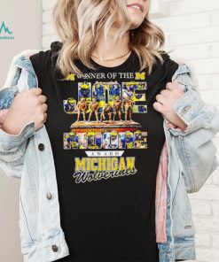 Winner of the Joe Moore award Michigan Wolverines 2024 shirt, hoodie, sweater, long sleeve and tank top Winner of the Joe Moore award Michigan Wolverines 2024 shirt