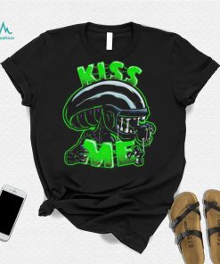 Xenomorph wants a kiss shirt