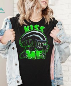 Xenomorph wants a kiss shirt