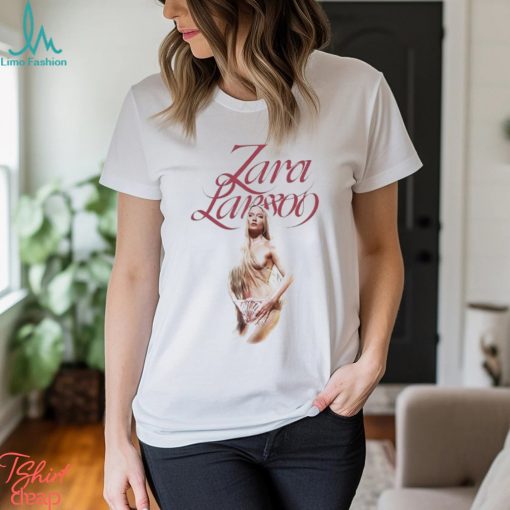 Zara Larsson Venus choice of shirt