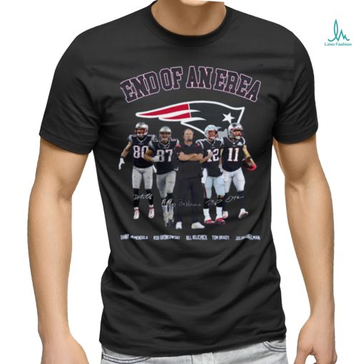 end of an erea New England Patriots logo team player signature shirt