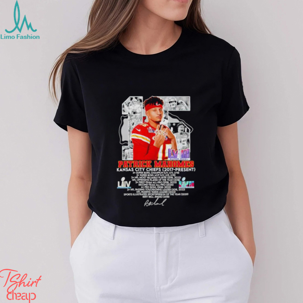 Super Bowl Champion Apparel 2023 T-shirt, Patrick Mahomes T-Shirt - Print  your thoughts. Tell your stories.
