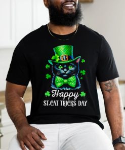Cat portrait wear green hat happy St. cat tricks day st Patrick’s day cat shirt