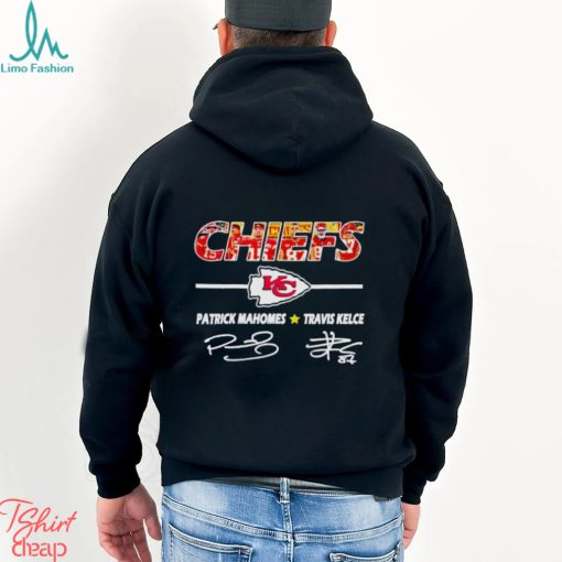 Chiefs Patrick Mahomes and Travis Kelce signatures shirt