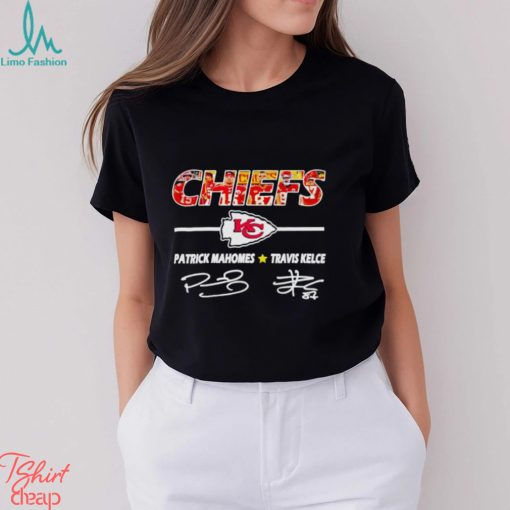 Chiefs Patrick Mahomes and Travis Kelce signatures shirt