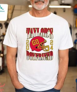 Go Taylor’s boyfriend 2024 helmet shirt