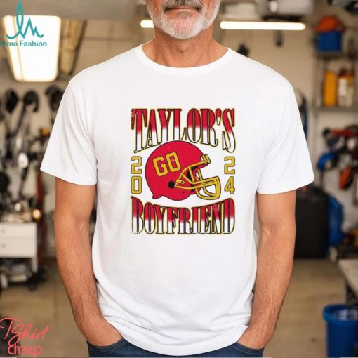Go Taylor’s boyfriend 2024 helmet shirt