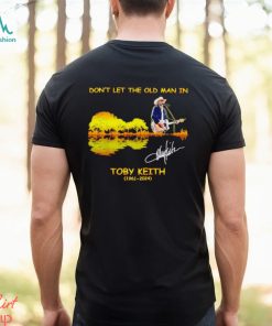 Guitar water reflection don’t let the old man in Toby Keith 1961 2024 signature shirt, hoodie, sweater, long sleeve and tank top Guitar water reflection don’t let the old man in Toby Keith 1961 2024 signature shirt