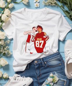 Kansas City Chiefs Travis Kelce kiss Patrick Mahomes shirt