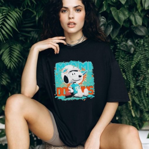Miami Dolphins Mix The Peanuts Snoopy Football Player T Shirt
