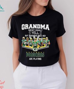 NFL Grandma Doesn’t Usually Yell But When She Does Her Green Bay Packers Are Playing Football Team signature shirt