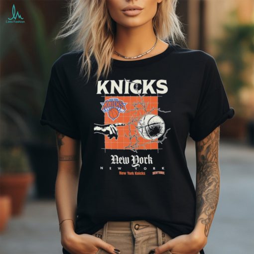 New York Knicks courtside baseball logo shirt