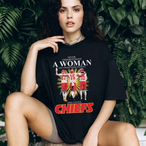 Official Kansas City Chiefs Never Underestimate A Woman Who Understands Football And Loves Kelce Mahomes And Pacheco Signatures Shirt