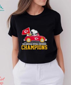 Snoopy and Woodstock driving car Kansas City Chiefs 2023 AFC Champions shirt