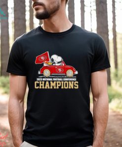 Snoopy and Woodstock driving car San Francisco 49ers 2023 NFC Champions shirt
