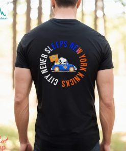 Snoopy and Woodstock driving car city never sleeps New York Knicks shirt