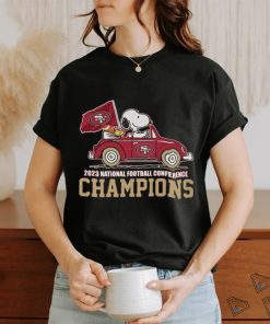 Snoopy driving a car 49ers san francisco 49ers 2023 national Football conference champions shirt