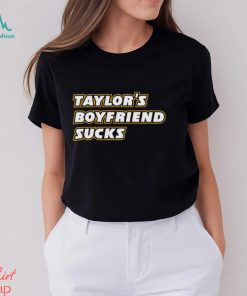 Taylor’s boyfriend sucks shirt