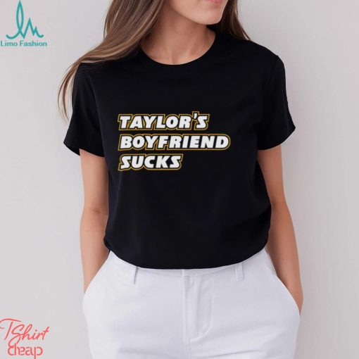 Taylor’s boyfriend sucks shirt
