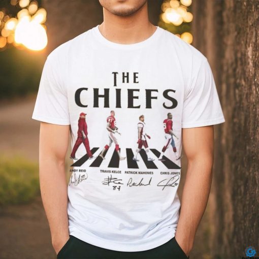 Chiefs Walking Abbey Road Signatures Football Shirt