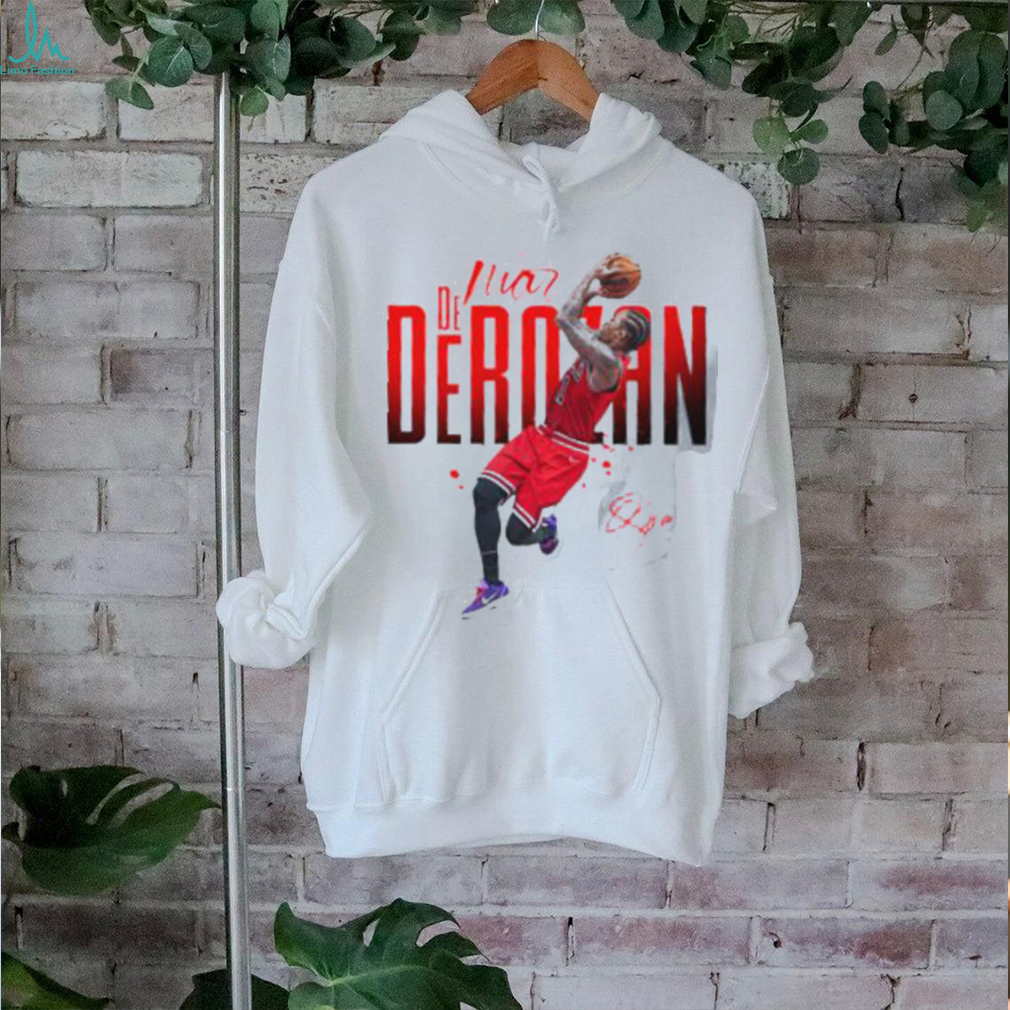 Demar Derozan Signature American professional basketball player for the Chicago Bulls T Shirt Demar Derozan Signature American professional basketball player for the Chicago Bulls T Shirt