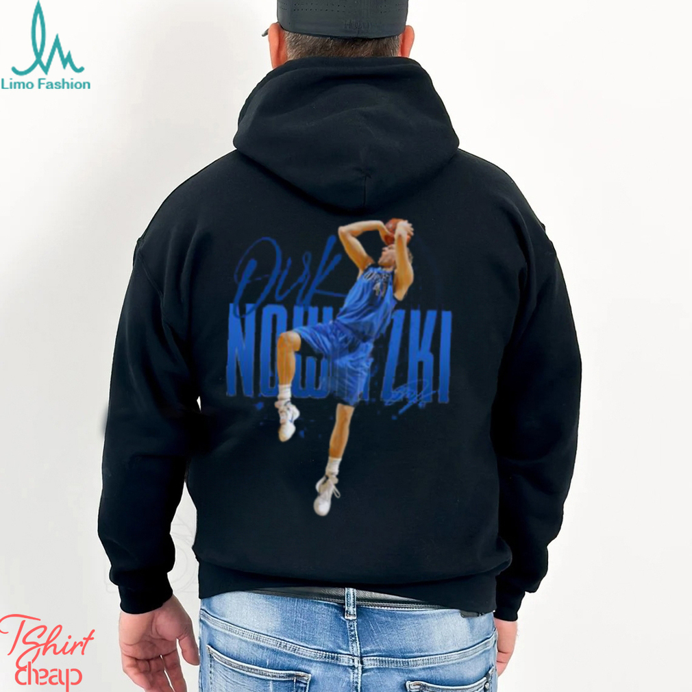 Dirk Notwitzi Signature German former professional basketball advisor for the Dallas Mavericks T Shirt Dirk Notwitzi Signature German former professional basketball advisor for the Dallas Mavericks T Shirt