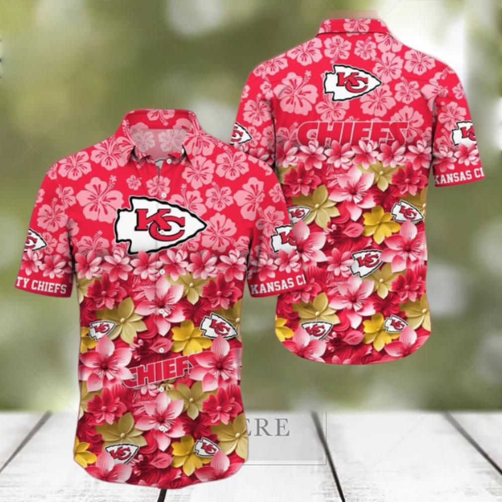 Kansas City Chiefs NFL Hawaiian Shirt Trending Summer Kansas City Chiefs NFL Hawaiian Shirt Trending Summer