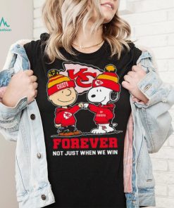 Kansas City Chiefs Snoopy and Charlie Brown forever not just when we win go Chiefs shirt