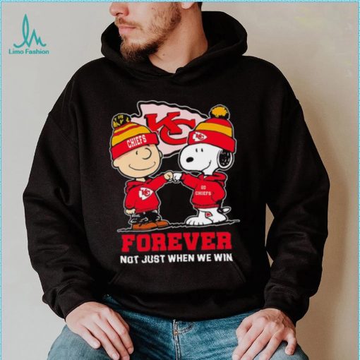 Kansas City Chiefs Snoopy and Charlie Brown forever not just when we win go Chiefs shirt