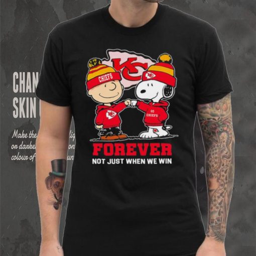 Kansas City Chiefs Snoopy and Charlie Brown forever not just when we win go Chiefs shirt