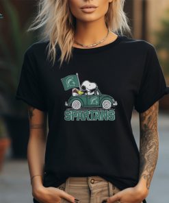 Michigan State Football Gear Shop Peanuts Snoopy Michigan State Spartans On Car T Shirt