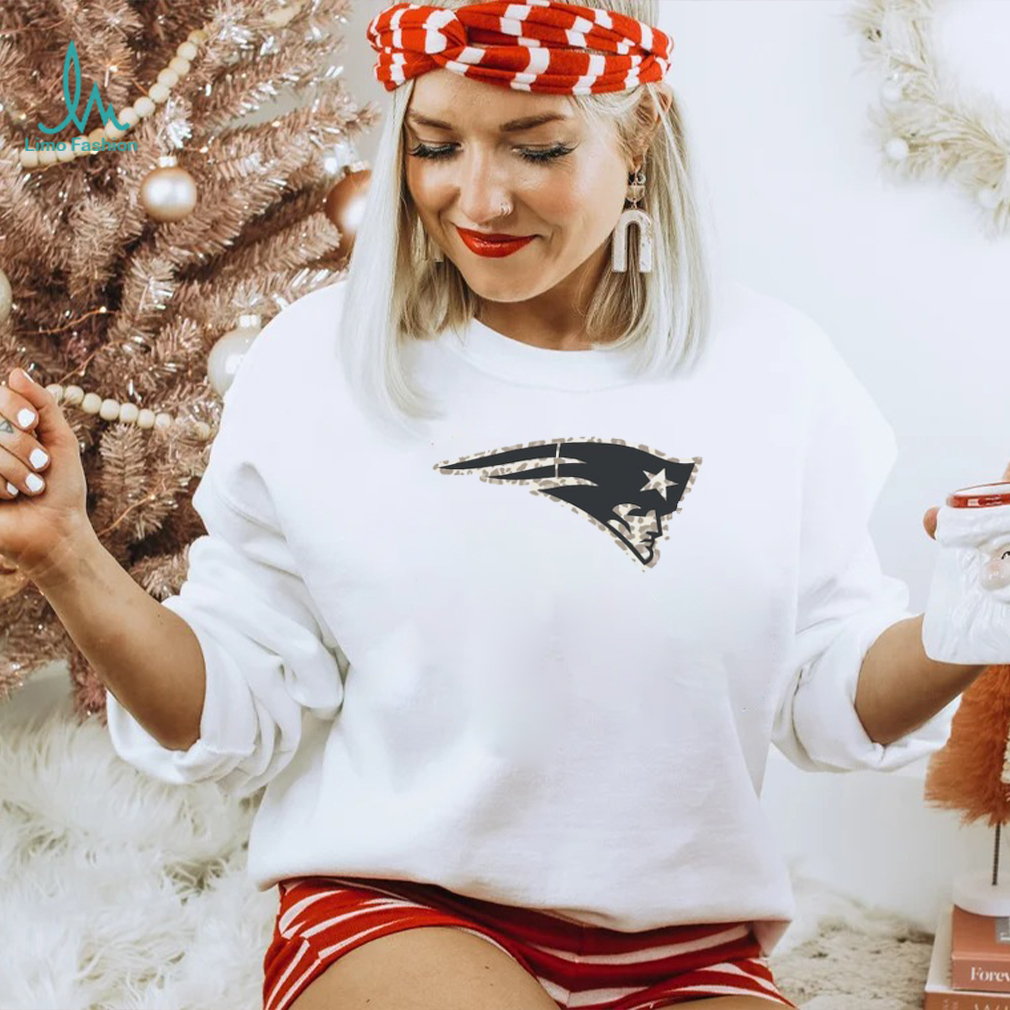 New England Patriots '47 Cream Panthera Frankie T Shirt New England Patriots '47 Cream Panthera Frankie T Shirt