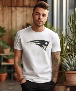 New England Patriots '47 Cream Panthera Frankie T Shirt, hoodie, sweater, long sleeve and tank top New England Patriots '47 Cream Panthera Frankie T Shirt