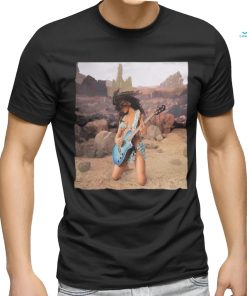 New Single In Your Hands Of Halle Bailey Reveals The Cover Shirt