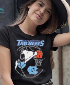 North Carolina Tar Heels basketball Snoopy dunk logo shirt