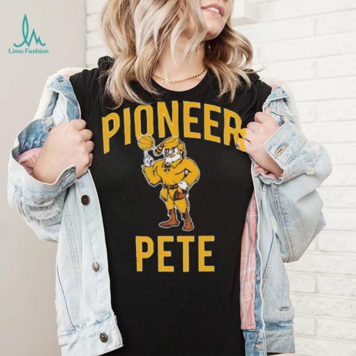 Oakland Golden Grizzlies Pioneer Pete it’s in Michigan shirt