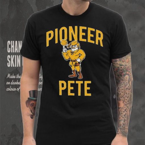 Oakland Golden Grizzlies Pioneer Pete it’s in Michigan shirt