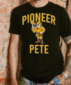 Oakland Golden Grizzlies Pioneer Pete it’s in Michigan shirt