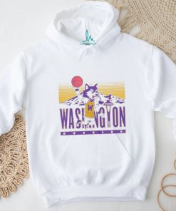 Retro Inspired Uw Dunking Harry The Husky T Shirt