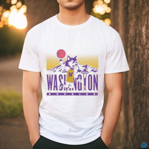 Retro Inspired Uw Dunking Harry The Husky T Shirt