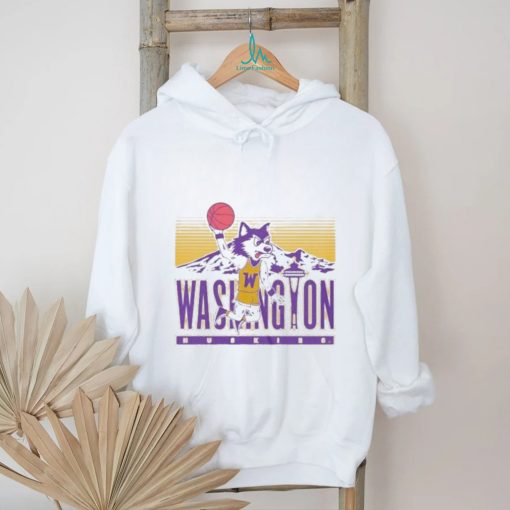 Retro Inspired Uw Dunking Harry The Husky T Shirt
