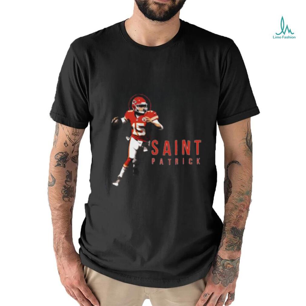 Saint Patrick Mahomes Day Tee Kansas City Chiefs Tapestry T shirt Saint Patrick Mahomes Day Tee Kansas City Chiefs Tapestry T shirt