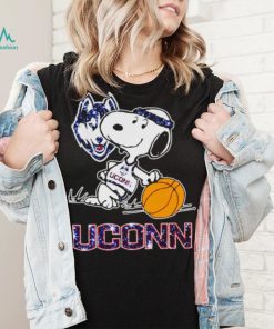 Snoopy Uconn Huskies basketball logo shirt