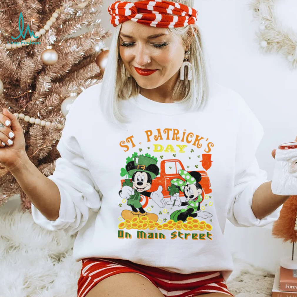 St. Patrick’s day Mickey and Minnie on main street shamrocks shirt St. Patrick’s day Mickey and Minnie on main street shamrocks shirt